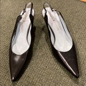 Tommy Hilfiger Vintage Elegant Black Slingbacks (sz 7 1/2)